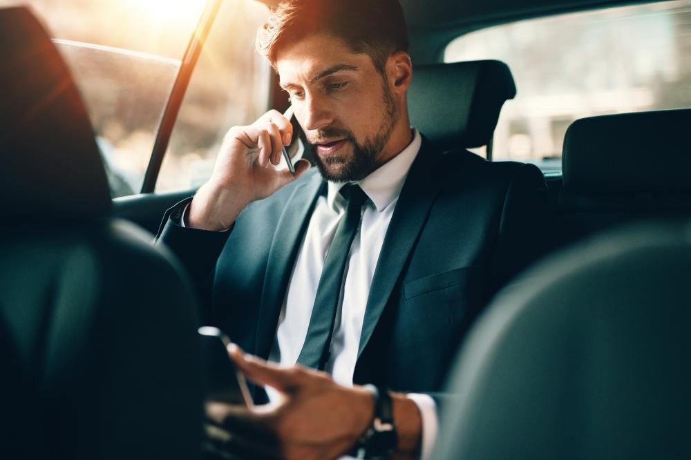 PROFESSIONNELS ET LES PARTICULIERS (4)